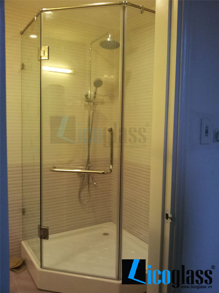 vách tắm kính