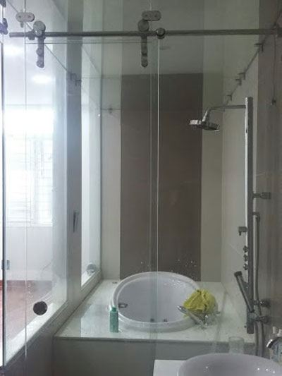 VÁCH TẮM KÍNH CỬA TRƯỢT LCL