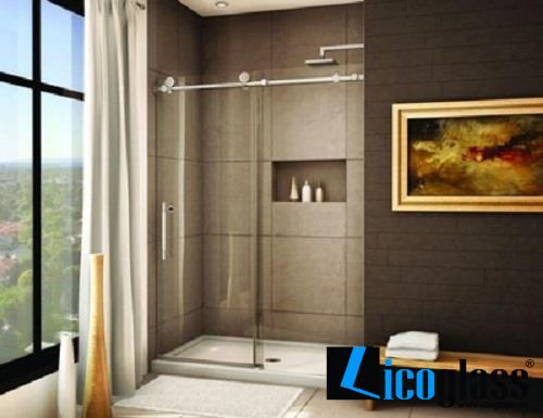 Báo giá vách tắm kính tại MOREGLASS