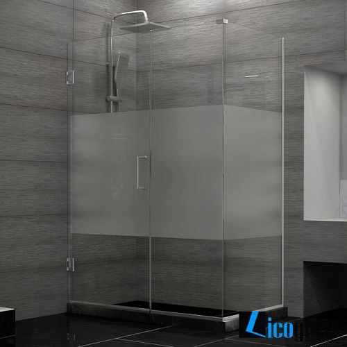 Vách tắm kính mờ